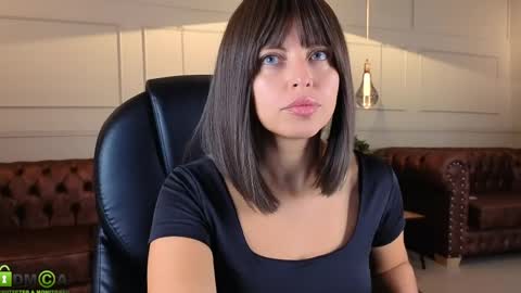 AMELIA online show from April 10, 12:00 pm