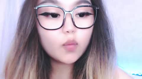 Amelia online show from July 18, 9:50 pm