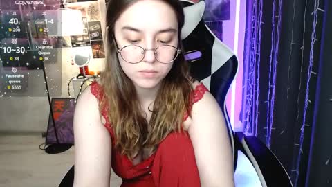 Amelia online show from April 3, 1:20 pm