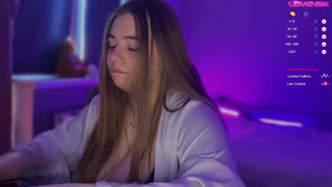 Amelia online show from March 24, 8:30 am