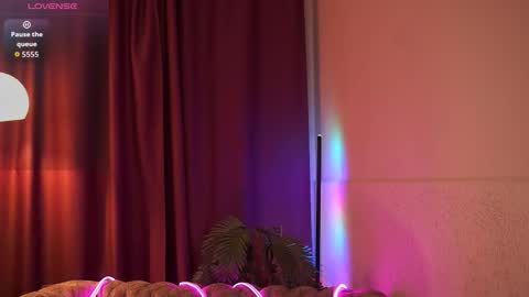  Amelia  online show from November 27, 5:32 am