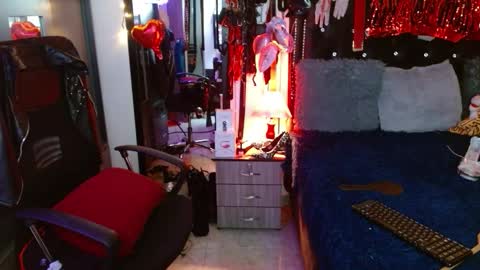 amelie__martinez online show from February 7, 1:48 pm