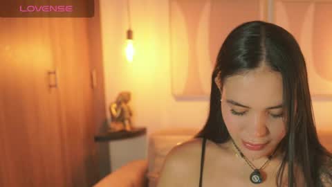    online show from April 23, 11:18 pm