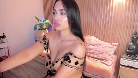 Amelie online show from February 14, 1:24 pm