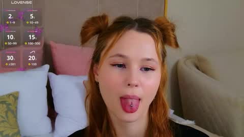 AmeliRoyse online show from April 15, 6:19 pm