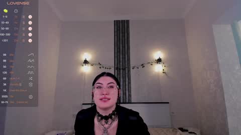 Aylin  online show from February 1, 7:05 am