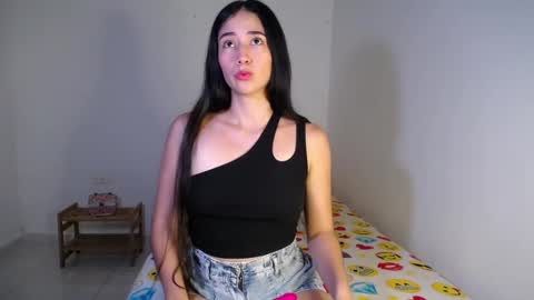 Amely  online show from February 3, 4:46 am