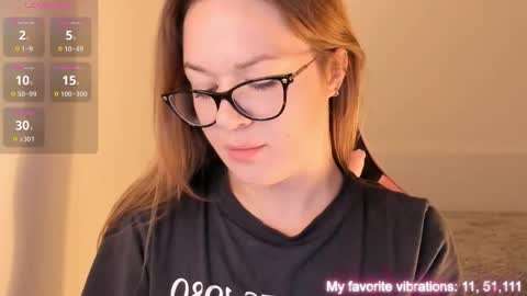 Snapshot of ami_amour_ chatting on October 26, 5:19 pm Hi-hi I am Kate welcome to my sexy room online show from October 26, 5:19 pm