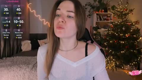 Snapshot of ami_amour_ chatting on January 20, 9:13 am Hi-hi I am Kate welcome to my sexy room online show from January 20, 9:13 am