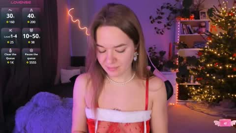 Snapshot of ami_amour_ chatting on December 25, 10:06 am Hi-hi I am Kate welcome to my sexy room online show from December 25, 10:06 am