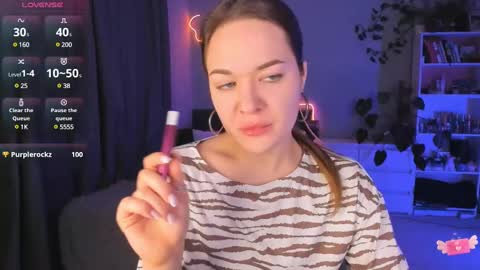 Snapshot of ami_amour_ chatting on February 24, 8:14 pm Hi-hi I am Kate welcome to my sexy room online show from February 24, 8:14 pm