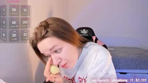 Hi-hi I am Kate welcome to my sexy room online show from November 9, 1:07 pm