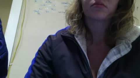 amileamariestar online show from December 18, 3:15 am