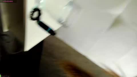 amilia_may online show from May 6, 9:24 am