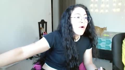 Snapshot of amitlu_ chatting on January 22, 11:00 pm amitlu_ online show from January 22, 11:00 pm