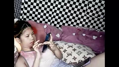 Ashly online show from December 6, 7:44 pm