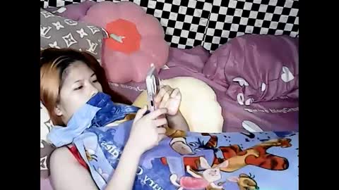 Ashly online show from December 7, 9:44 pm