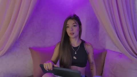 Ammy Jones online show from May 18, 7:09 pm