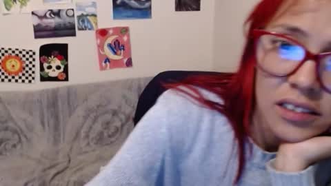 yisel online show from October 15, 12:02 am