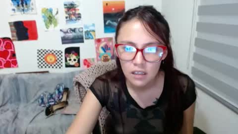 yisel online show from December 13, 3:05 am