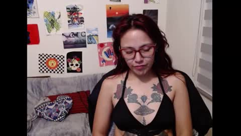 yisel online show from March 1, 1:22 am