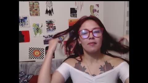 yisel online show from February 14, 3:43 am