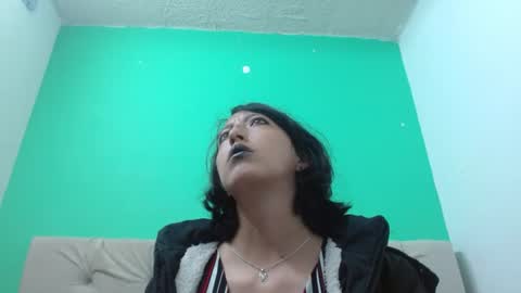 amoremerchmar online show from July 3, 5:24 am