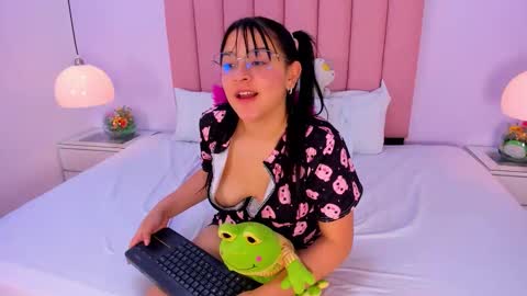 Aleja   online show from November 12, 4:21 am