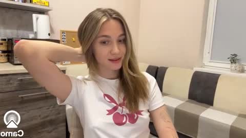 Snapshot of amy_meoww chatting on December 27, 1:39 pm amy_meoww online show from December 27, 1:39 pm