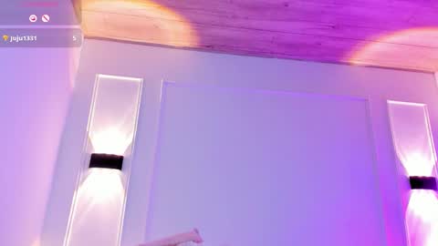 Amy Adams online show from February 21, 7:09 am