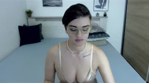 Hi there guys  My pleasure in your hands  pvt is open online show from June 21, 5:06 pm