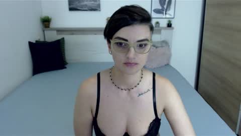 Hi there guys  My pleasure in your hands  pvt is open online show from June 19, 6:00 pm