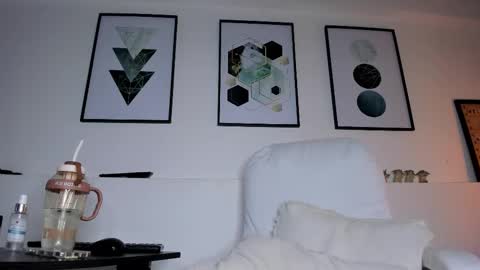 Amy online show from March 7, 12:34 pm