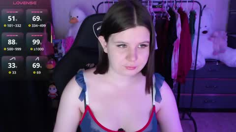 amyvibes online show from April 4, 8:18 pm