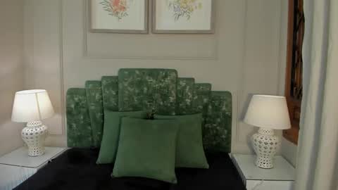 Ana  online show from March 4, 10:46 am