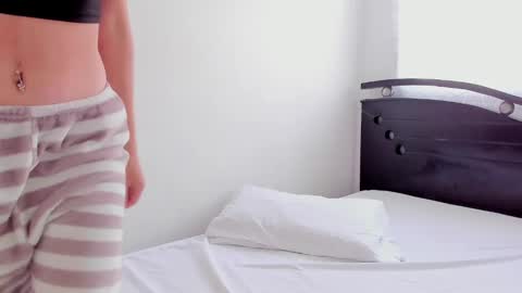 Ana  IG an castillo 1 online show from February 10, 12:39 pm