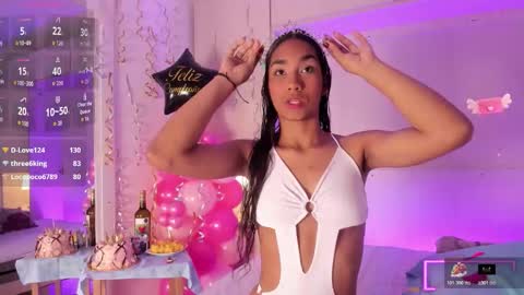 anaacollins_ online show from November 29, 12:09 pm