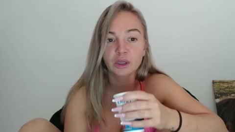 Ana online show from October 26, 7:42 pm