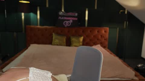 Snapshot of anabel_team054 chatting on September 19, 6:56 am PLAYHARD054 online show from September 19, 6:56 am