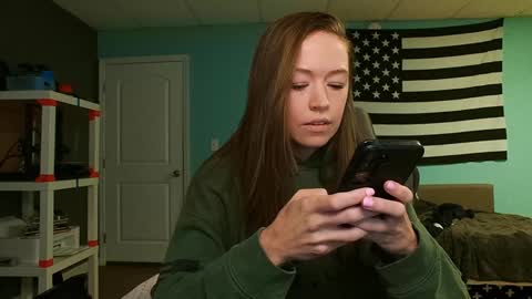 Anabelleleigh online show from December 4, 1:31 pm