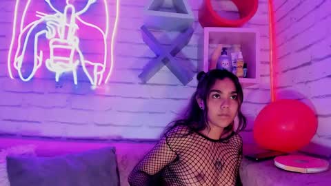 Snapshot of anaelle_bardin chatting on January 26, 6:58 pm Anna online show from January 26, 6:58 pm