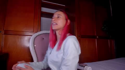 Anahi online show from December 14, 11:49 am