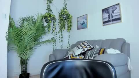 Anahi online show from March 12, 3:13 am