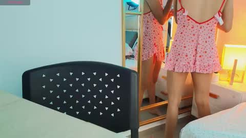 Anahi  online show from November 6, 8:15 pm