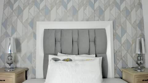   online show from October 15, 11:46 am