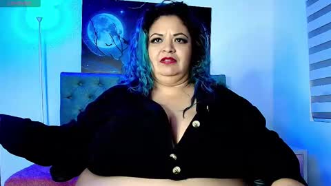 Snapshot of anamariiarios chatting on October 4, 11:09 pm Ana Maria online show from October 4, 11:09 pm