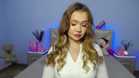 anastacyyellig online show from January 17, 9:39 pm