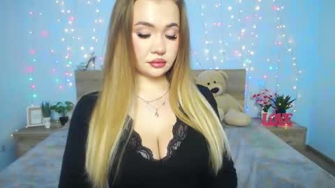 anastacyyellig online show from January 23, 6:14 pm