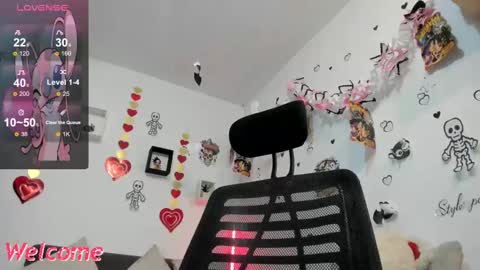 Snapshot of anastasia_tuya chatting on October 17, 3:10 am anastasia online show from October 17, 3:10 am