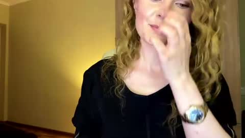 Ana online show from June 15, 10:54 pm